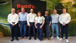 New Partnership: Hoogendorn Growth Management and Philips Horticulture LED Solutions